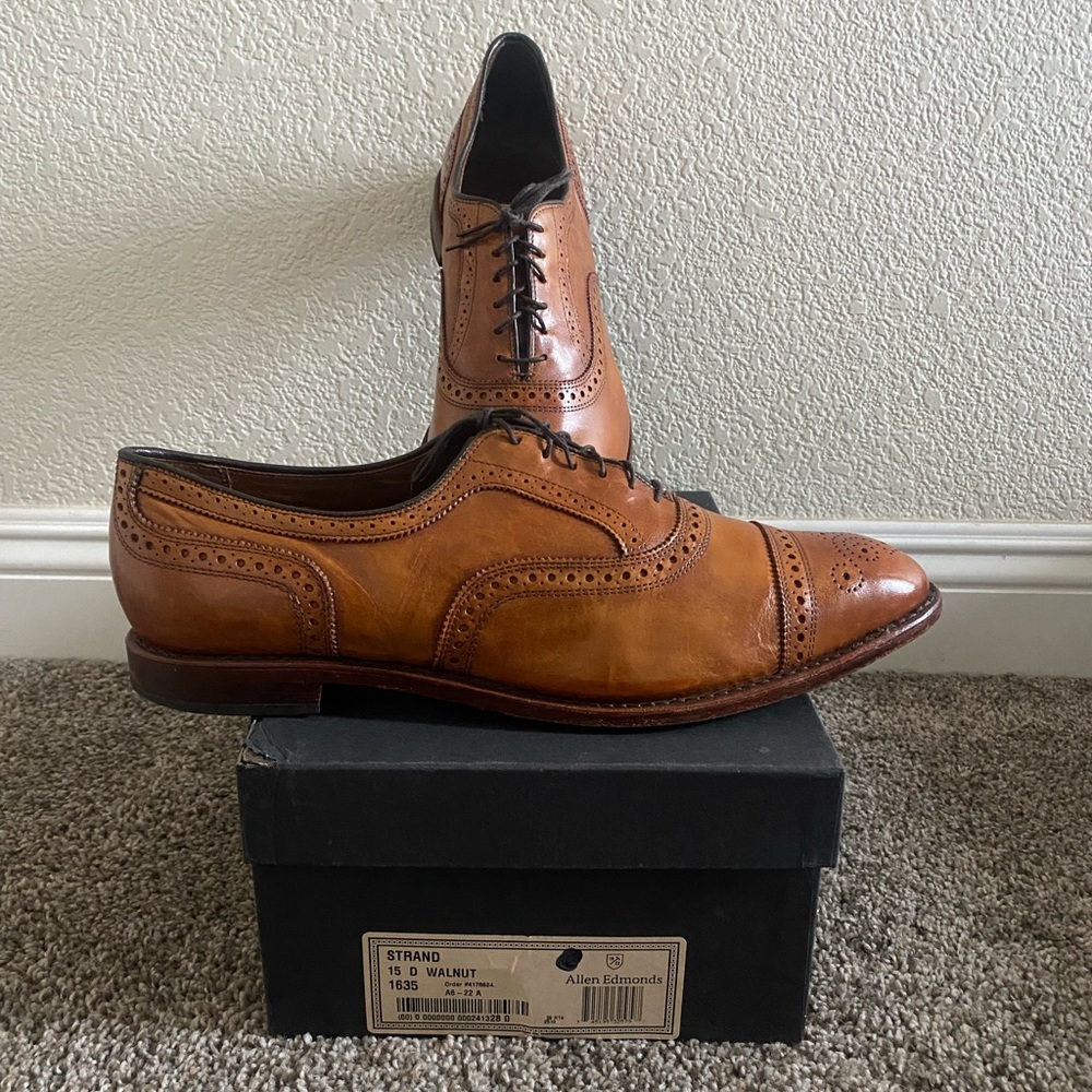 Barely Worn Allen Edmonds Leathers Shoes!